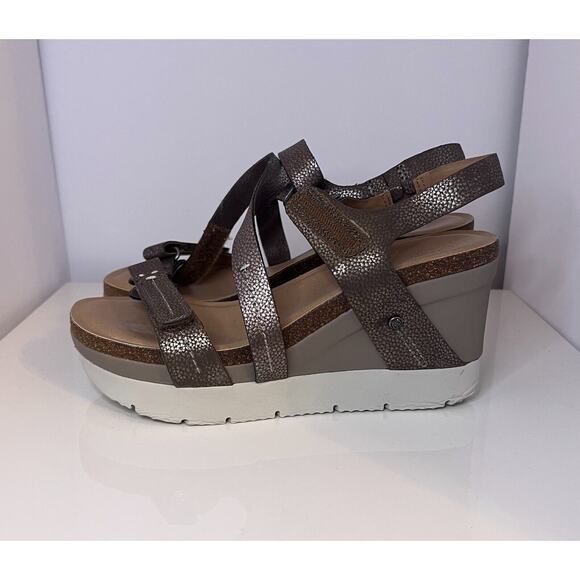 Crown Vintage Shoes - Crown Vintage Taka Wedge Sandal Brown/Gold Metallic Women's 8M (fits 7.5 well)